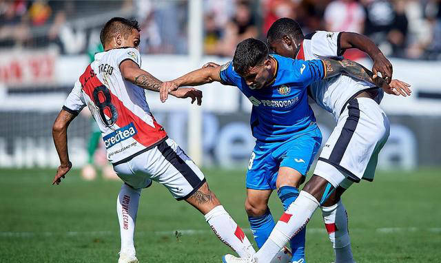 阿拉维斯主场大胜巴伦西亚，豪取三分