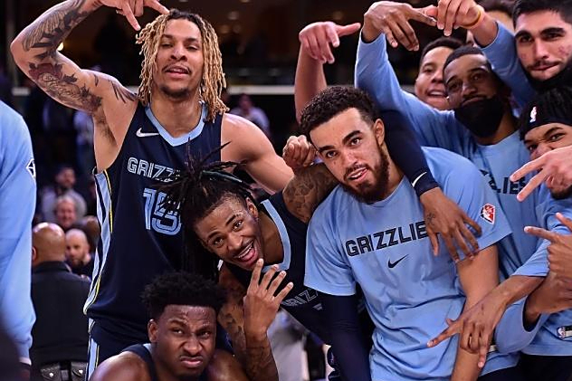 开云下载-雄鹿大胜灰熊，取得六连胜