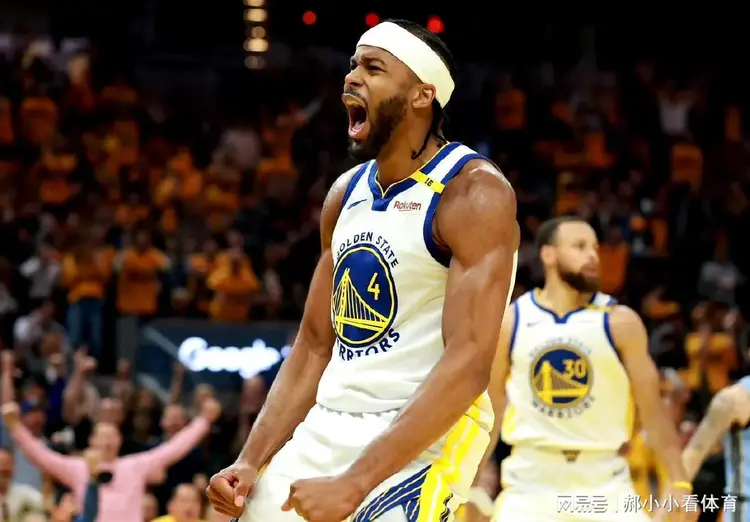 勇士大胜火箭，保持主场不败
