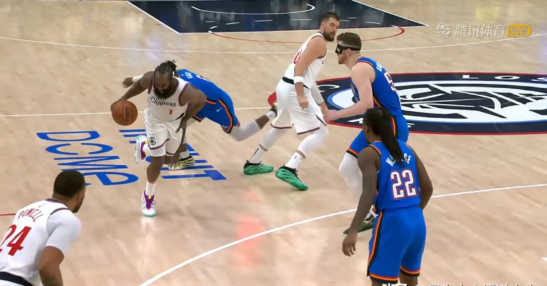 开云体育官网-快船负马刺，客场遭遇失败