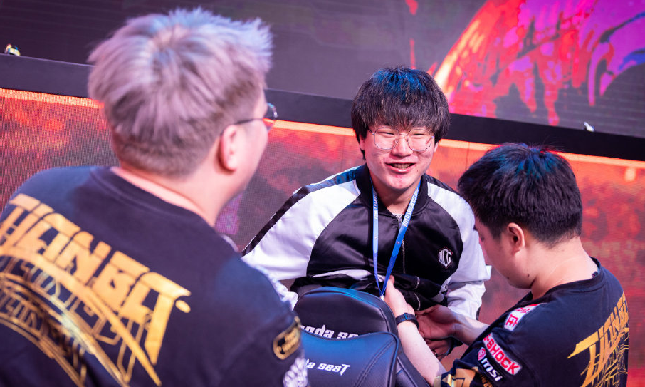 包含绝地求生战队状态火热,誓夺总冠军的词条 包含绝地求生战队状态火热,誓夺总冠军的词条