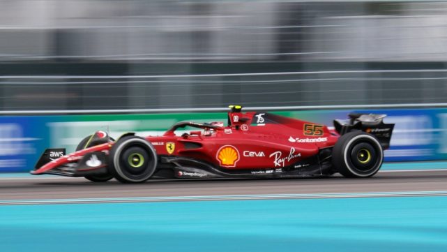 开云体育登录-包含法拉利碾压威廉姆斯，塞恩斯统治全场的词条