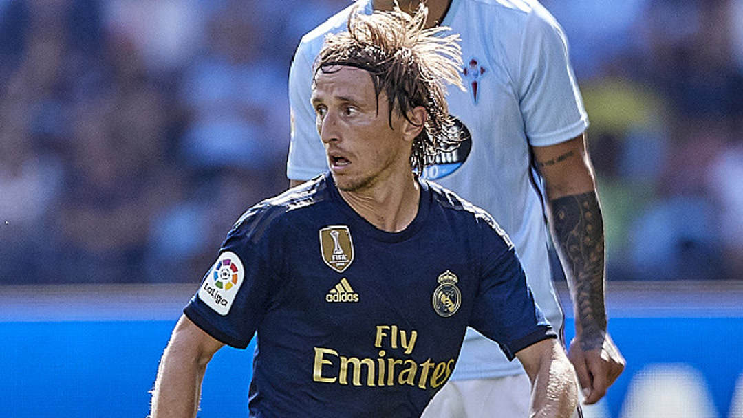 希腊险胜英格兰，莫德里奇高光表现