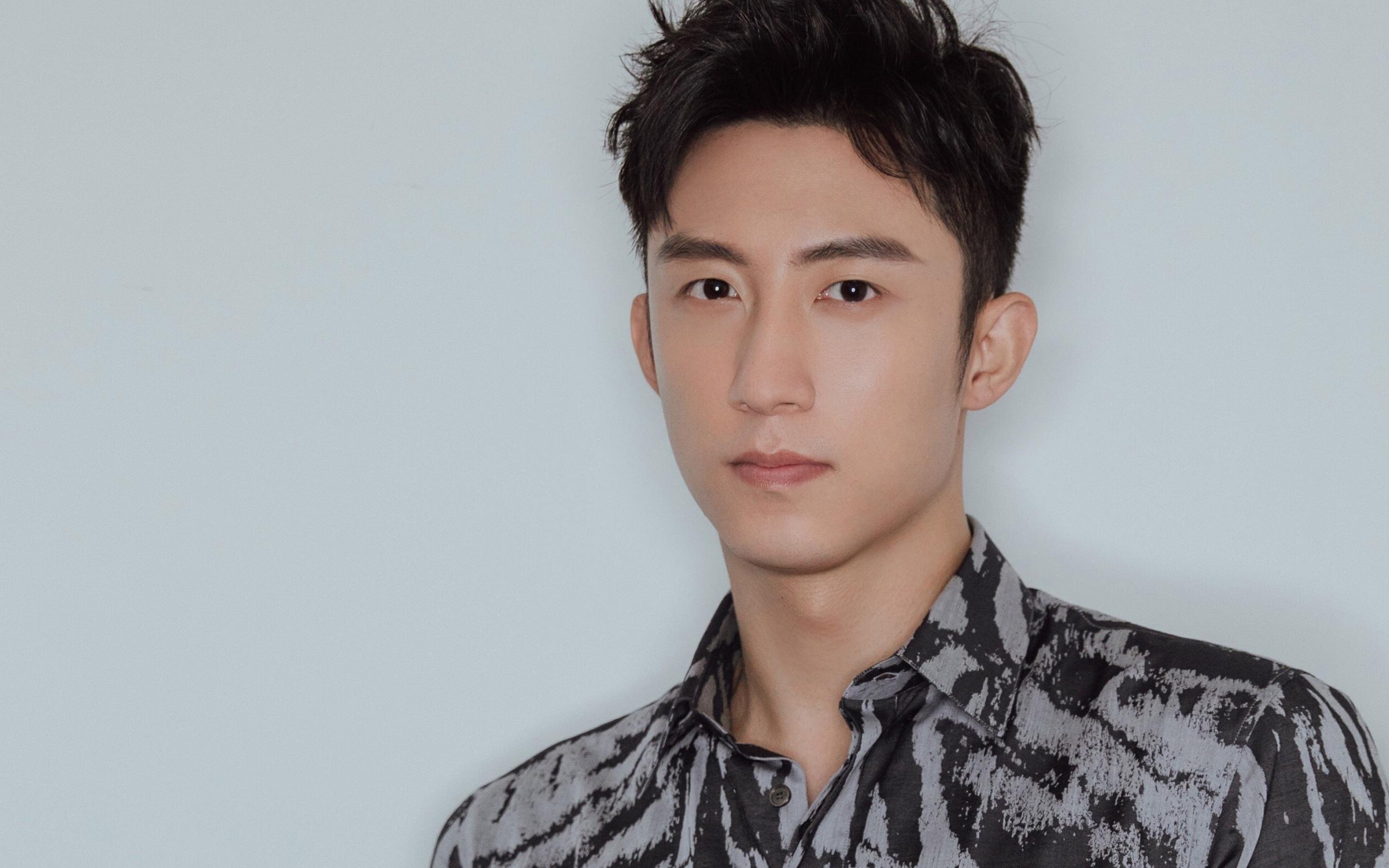 孙兴慜跨界领衔,一场虚构对决如何折射足球世界的真实渴望?