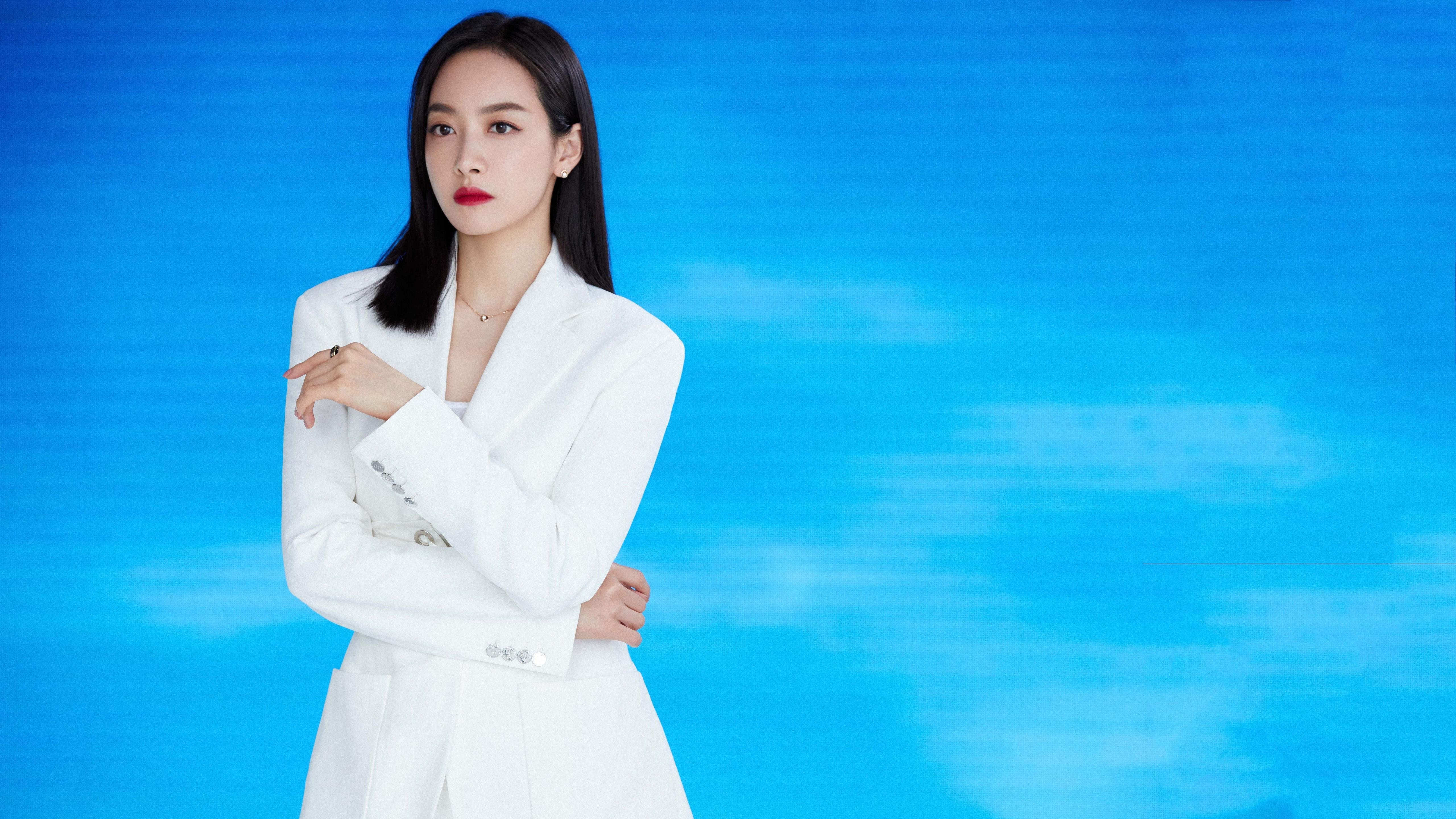 英超争冠之夜,恩比德关键时刻站出来的跨界启示